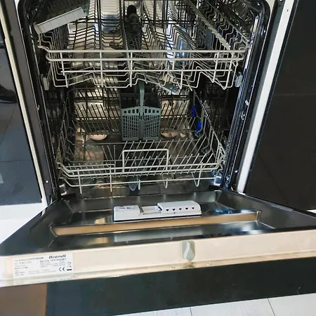 4 Persons - Center - Clim - 2 Mins Of - Juan Les Pins - And Sun Apartament *