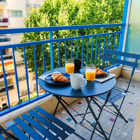 Apartament 4 Persons - Center - Clim - 2 Mins Of - Juan Les Pins - And Sun *