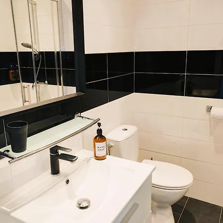 4 Persons - Center - Clim - 2 Mins Of - Juan Les Pins - And Sun Apartament *