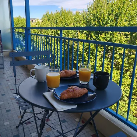 4 Persons - Center - Clim - 2 Mins Of - Juan Les Pins - And Sun Apartament
