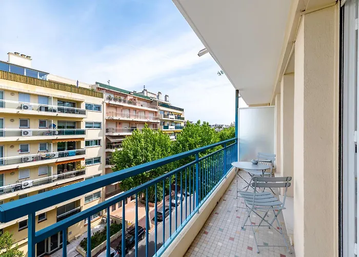 4 Persons - Center - Clim - 2 Mins Of - Juan Les Pins - And Sun * Antibes