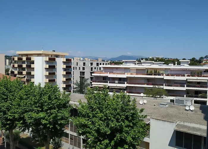 4 Persons - Center - Clim - 2 Mins Of - Juan Les Pins - And Sun Antibes
