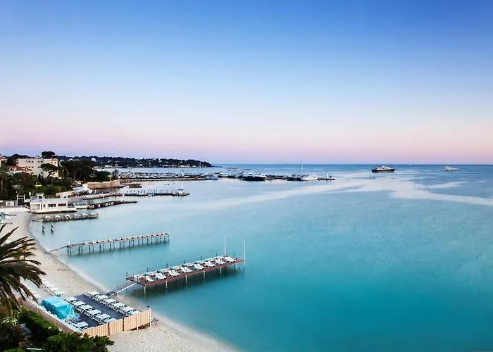 4 Persons - Center - Clim - 2 Mins Of - Juan Les Pins - And Sun * Antibes